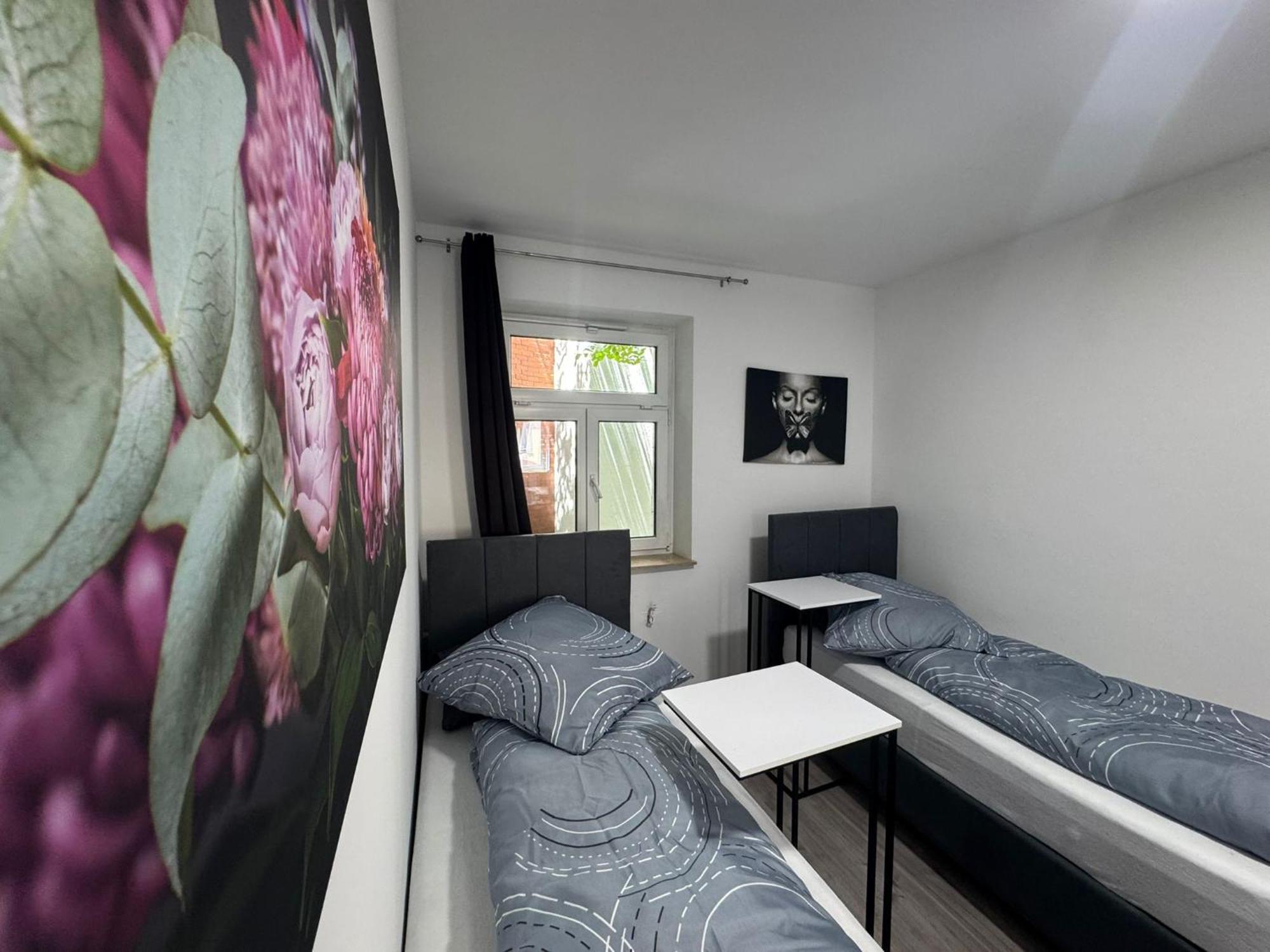 Apartment Apartments *